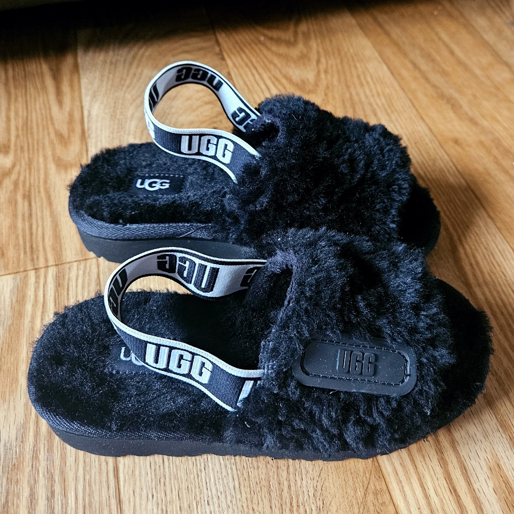 Ugg Kids Black Fluffy Sandals Size 13